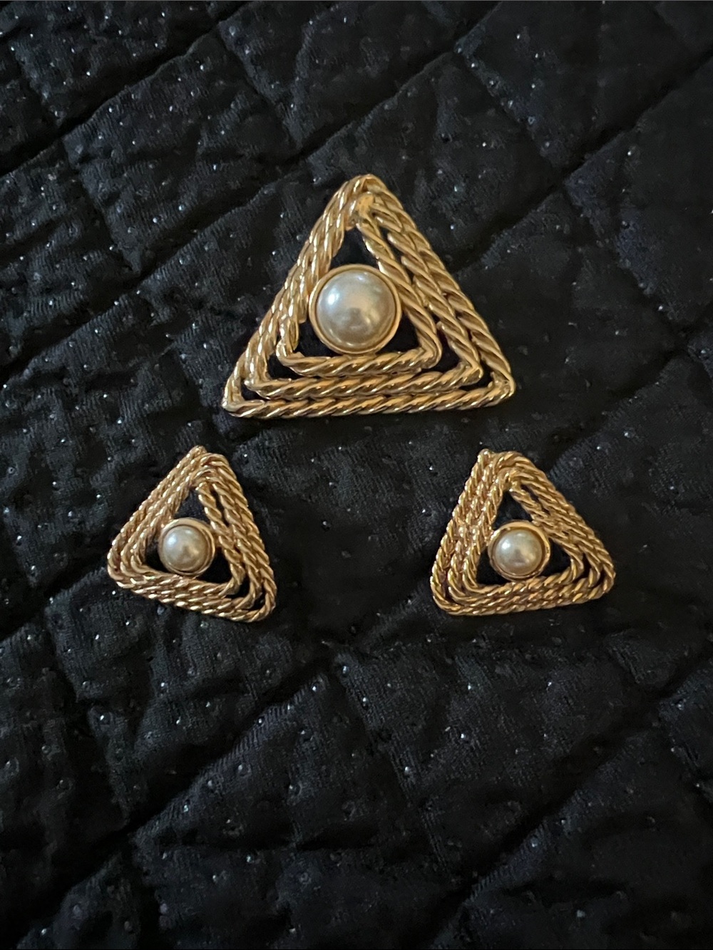 Vintage Gold Tone Triangle Faux Pearl Brooch & Earring Set